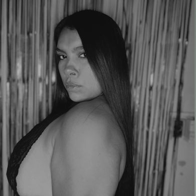 Luna ♡ Curvy • VC • Custom • Latina Added Photo on 2025-06-02