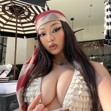 OnlyFans Model Sky (sky_larr) Profile Image