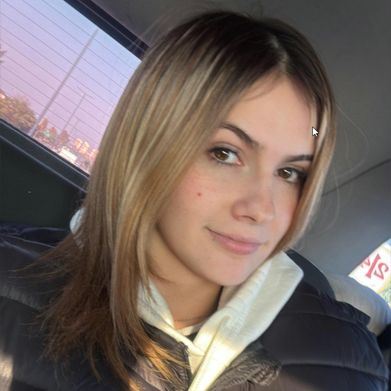 Evalyn 🌸 (Evie for short) (eviecutie) Profile Photo Added 2025-08-26