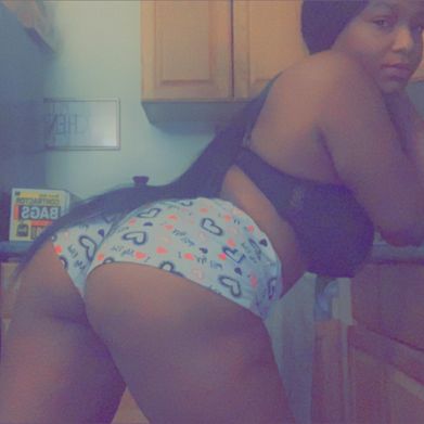 berries (ms.saddfyrehoe) Header Photo Added 2025-02-03