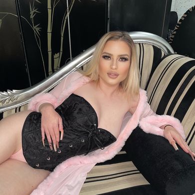 Hollsx (hollssx) Header Photo Added 2024-06-02