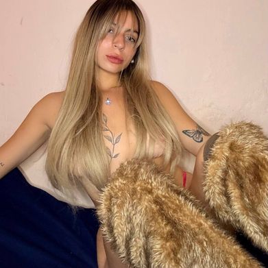 Zowi ❤️‍🔥 (zowilove) Header Photo Added 2025-10-10