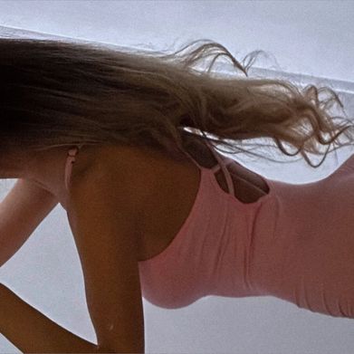 Claire Noir (clairenoiree) Header Photo Added 2025-02-12