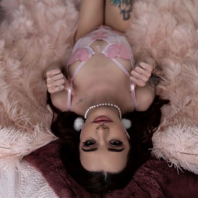 Cora Reef🧜‍♀️ (piercedanpetite) Header Photo Added 2024-09-08