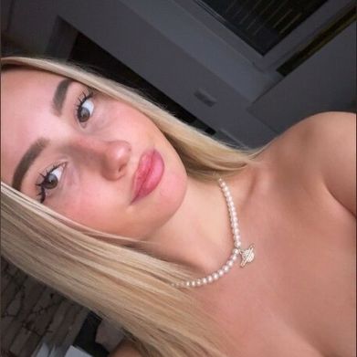 Anna🩷 (027anna) Profile Photo Added 2025-10-30