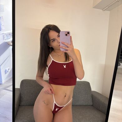 Amelia 🤍 (ameliamajewska) OnlyFans Profile Image