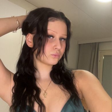 OnlyFans Model Ella (loistava06) Profile Image