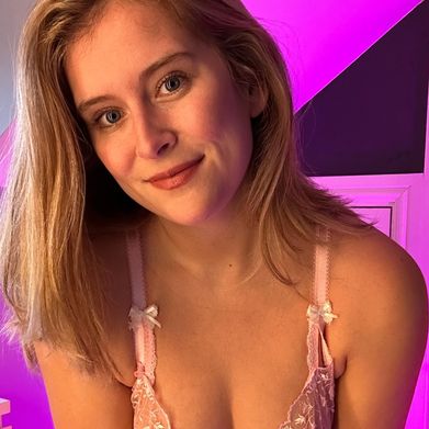 Miss L (foxypineapples) OnlyFans Profile Image