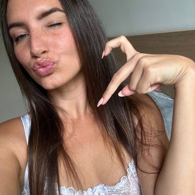 OnlyFans Model Camila ☀️ (camilavnx) Profile Image