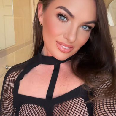 Jenny Rose 🌹 (jennynextdoorgirl) Profile Photo Added 2025-03-13