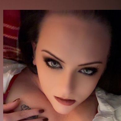 Sweetansassy (sweetansassy) Header Photo Added 2025-12-05