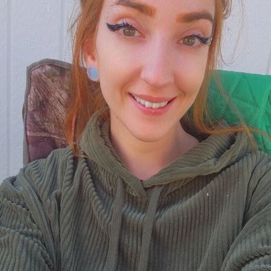 kat (astralaries12) OnlyFans Profile Image