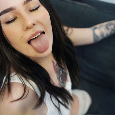 Vekka (queenvekka) OnlyFans Profile Image