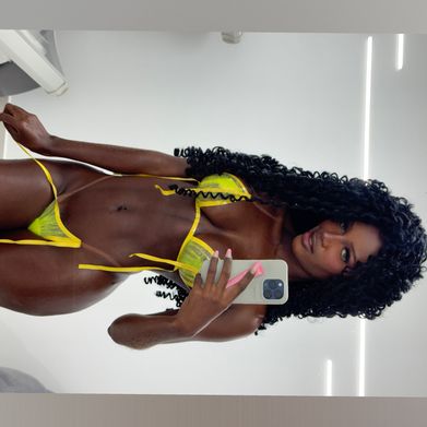 Brenda (barbienegra3) Header Photo Added 2024-10-15