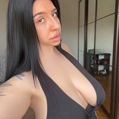 Alice Added Photo on 2025-06-21