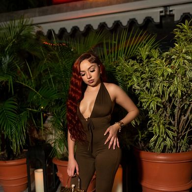 Lee-el (playfulllee) Header Photo Added 2025-07-23