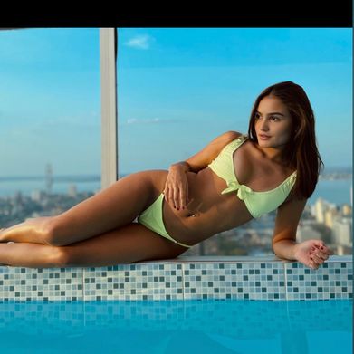 Mia Buxley 🦋 (miabuxleybby) Header Photo Added 2025-02-24