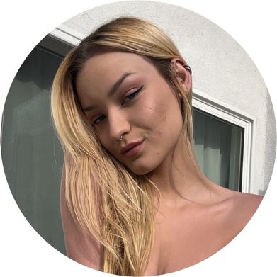 OnlyFans Model Faye Laurent (fayelaurentxoxo) Profile Image