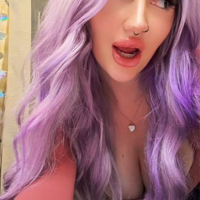 Violet Rose (violetxrosee) OnlyFans Profile Image