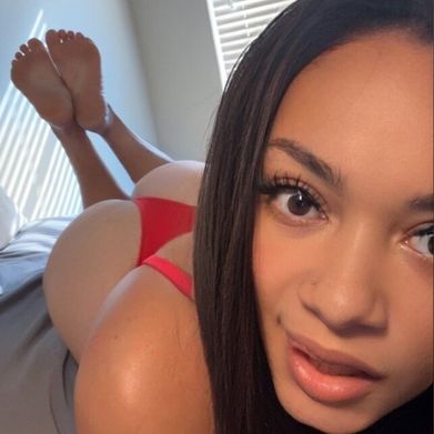 M (momstermoo) Header Photo Added 2025-11-13