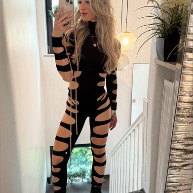 Mercedes (kmercedesbenz) Profile Photo Added 2025-07-31