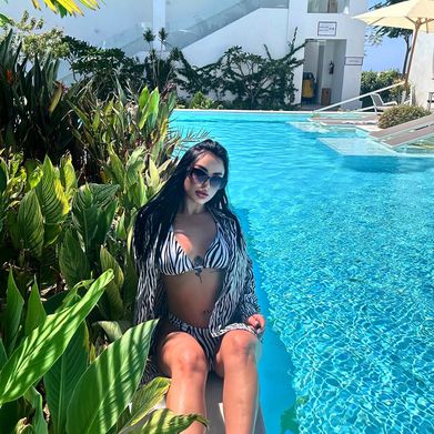 CrissBrunetteVIP (crissbrunette5vip) Header Photo Added 2025-02-07