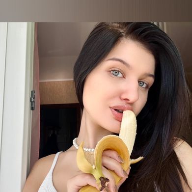 Luna🎀 (yumixlunaxxo) Header Photo Added 2025-07-30