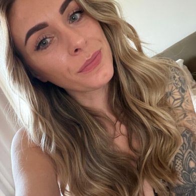 Housewife Fleur (housewifefleur) OnlyFans profile photo