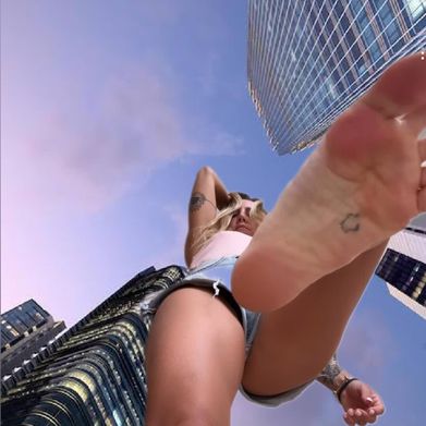 Adrienne (adrilicioussoles) Header Photo Added 2025-02-11