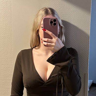 Laura Von Seethal🤍 (lauravonseethal) Profile Photo Added 2025-03-11