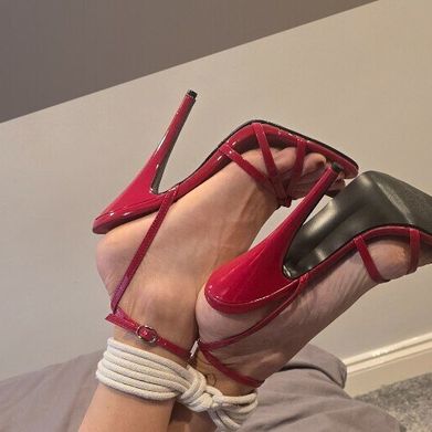 Fit_Foot_Girly_UK (fit_foot_girly_uk) Profile Photo Added 2025-10-23