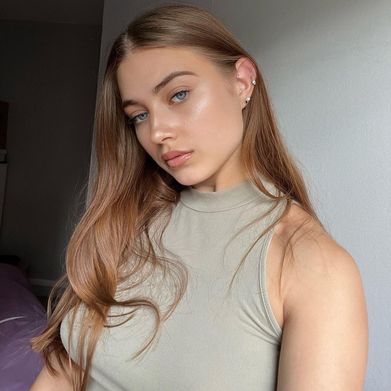 Emma Sauvages (emmasauvagesof) Profile Photo Added 2025-01-06