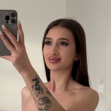 Yana (yanajane) OnlyFans Profile Image