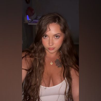 ash (ashlleyrae) Profile Photo Added 2025-06-30