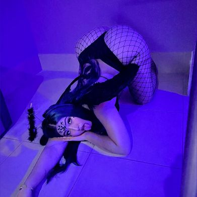 Poison_Ivy_VIP (poisonivyvip) Header Photo Added 2024-12-26