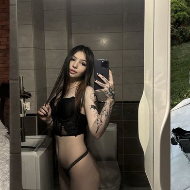 AliceMoonx (alicemoonx) Header Photo Added 2025-06-19