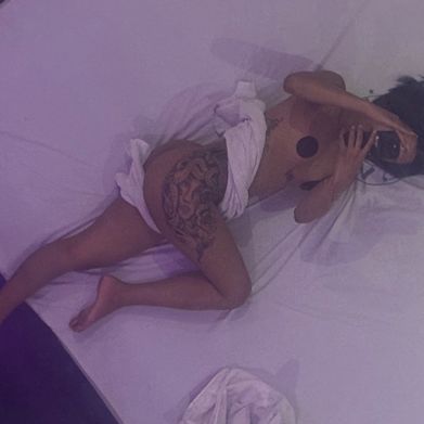 🦋CharnelBling🦋 (charnelbling) Header Photo Added 2024-06-02