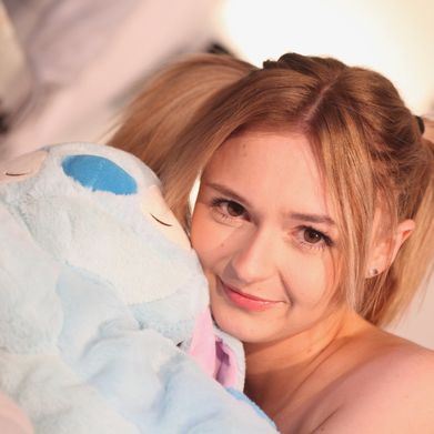 Rhian Marie (rhianmarie) Profile Photo Added 2025-04-21