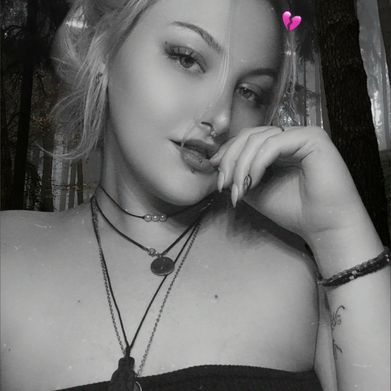 𝚜𝚊𝚋𝚛𝚒𝚗𝚊ᥫ᭡. Added Photo on 2025-04-16