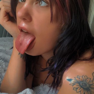 Wet KITTY Added Photo on 2024-08-28