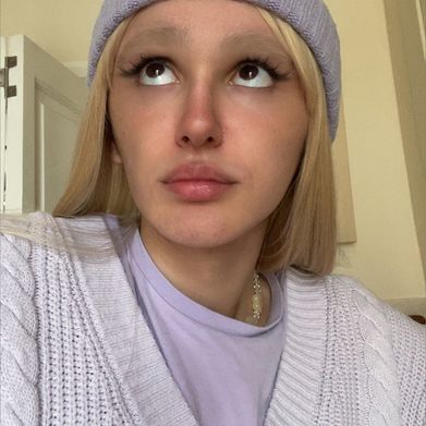 the nerdy tgirl next door (trixandtreats22) Profile Photo Added 2024-07-10