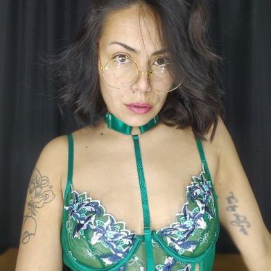 • Carolina • (misscarolinaarg) Profile Photo Added 2025-12-05