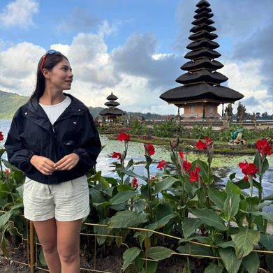 Kendall Hayes (kendallhayes) Profile Photo Added 2025-09-12