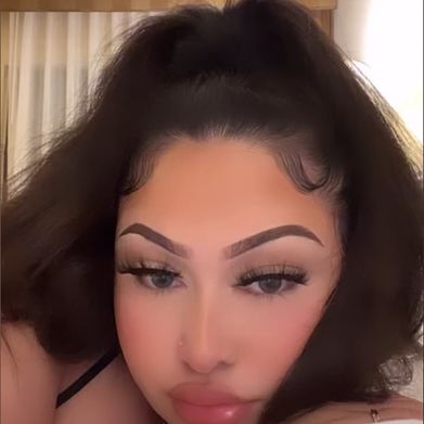 Paulina (paulinaxu) Profile Photo Added 2025-02-05