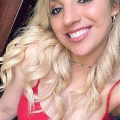 Lacey (lacey.xxx) OnlyFans Profile Image