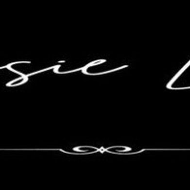 Rosie Lee (rosieleex) Header Photo Added 2025-12-02