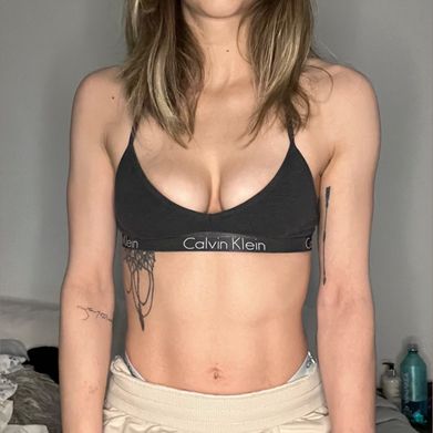 OnlyFans Model Liv (theastuteenigma) Profile Image