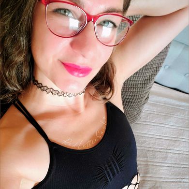 OnlyFans Model RedLetterSasha (redlettersasha) Profile Image
