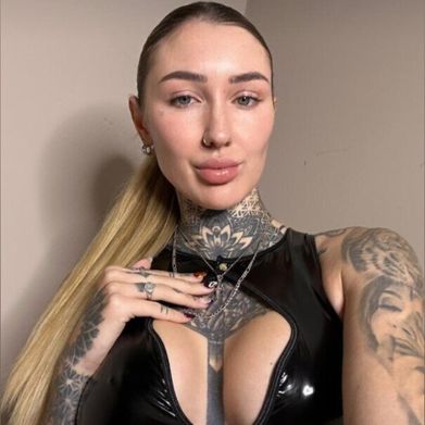 Roxy 👑 (roxydominatesyouxo) Profile Photo Added 2025-10-29