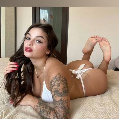 Lily👄Ross (lilyrossfree) Header Photo Added 2025-10-21